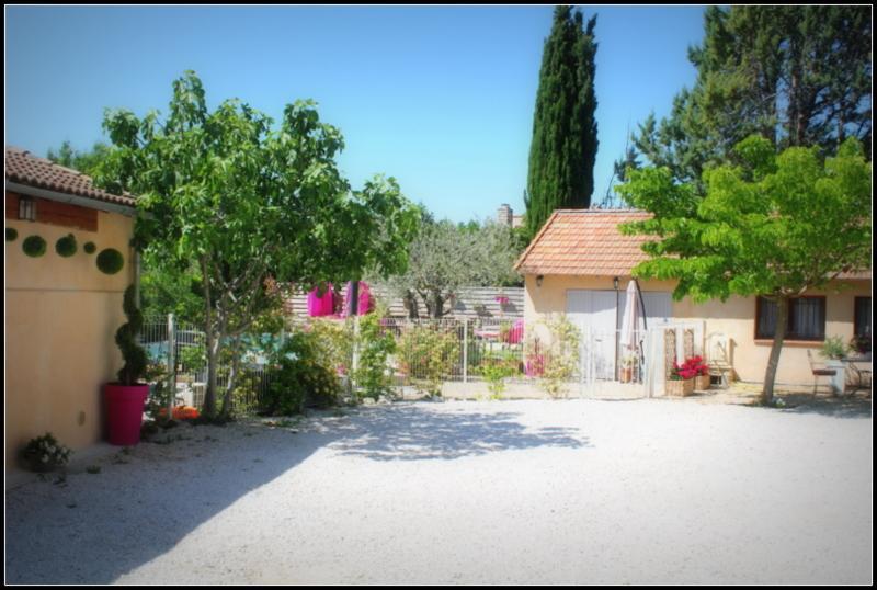 A L'Oree Du Pin Bed & Breakfast Aix-en-Provence Exterior photo